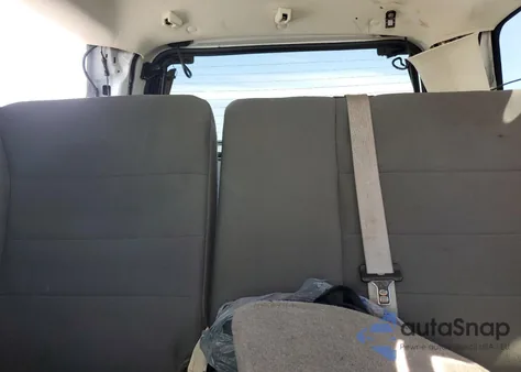 2010 Ford Escape Xls from USA, damaged, VIN 1FMCU9C73AKB18401